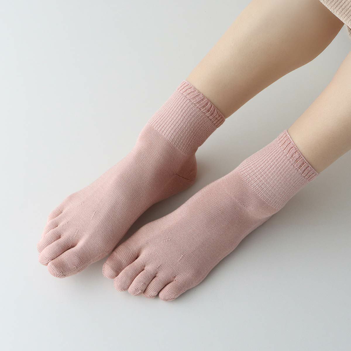 NAIGAICOMFORTナイガイコンフォートはきくちソフト3D親指セパレートシルク混5本指ショート丈ソックスレディース女性婦人プレゼントギフト03022255