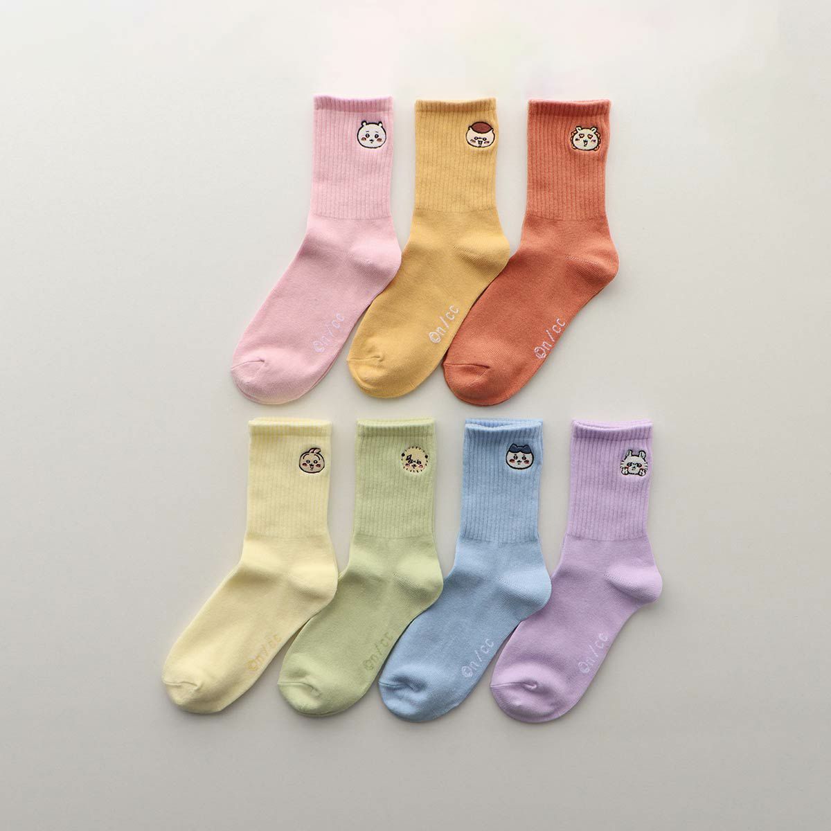 ちいかわワンポイント刺繍付きクルー丈ソックス靴下レディースキャラクター03197001