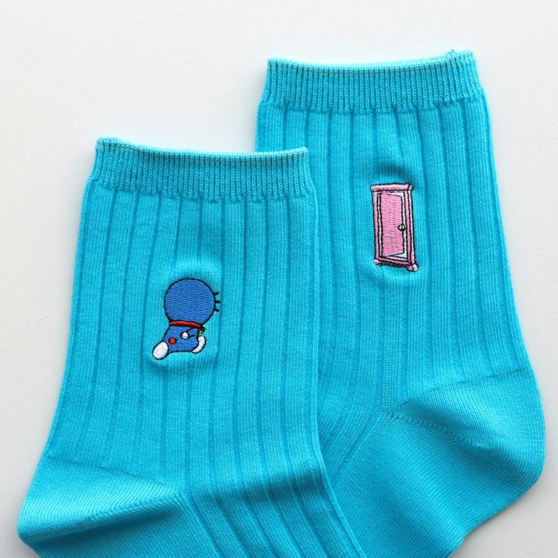 ドラえもんマルチ刺繍後ろ姿ショート丈キャラクターメンズカジュアルソックス靴下男性プレゼントギフト02462201