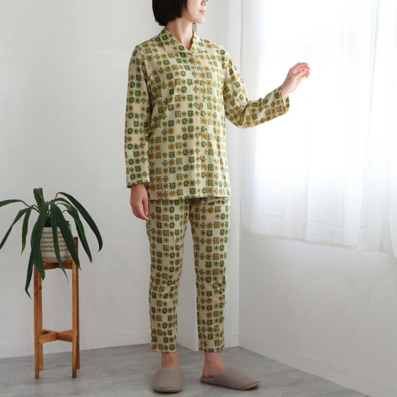 【新品】Sybilla シビラ 長袖パジャマM 上下セット 　定価15400円 新品】Sybilla シビラ 長袖パジャマM 上下セット 定価15400円
