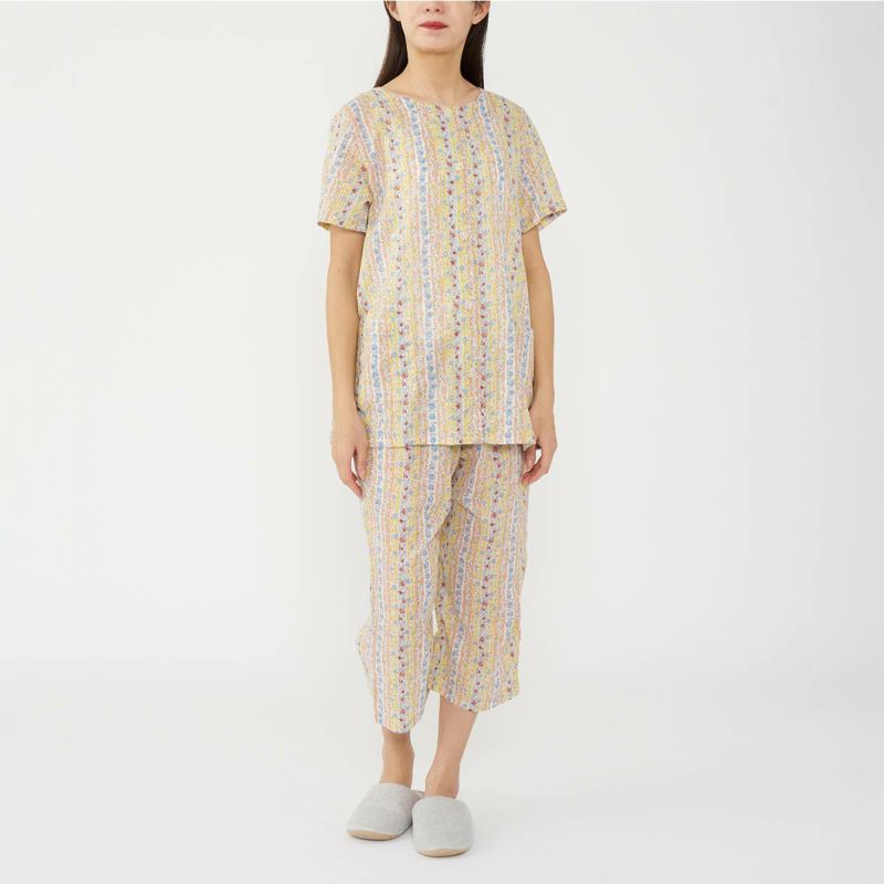 新品タグ付き【LAURA ASHLEY 】婦人パジャマ 秋冬物 Mサイズ 新品タグ付き【LAURA ASHLEY 】婦人パジャマ 秋冬物 Mサイズ 低